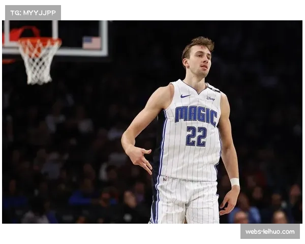 小瓦格纳此役状态出色，半场10投7中砍下18分，为球队胜利奠定基础